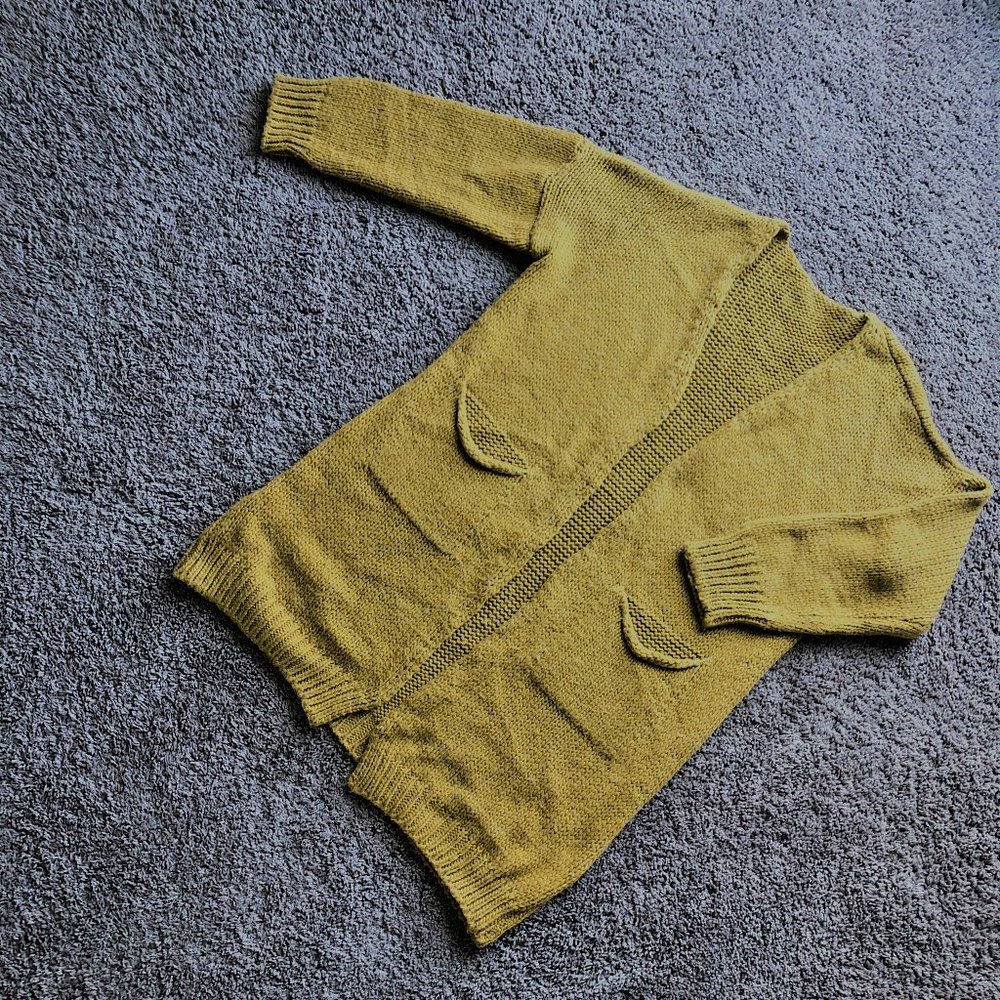 Knitted mustard yellow vest